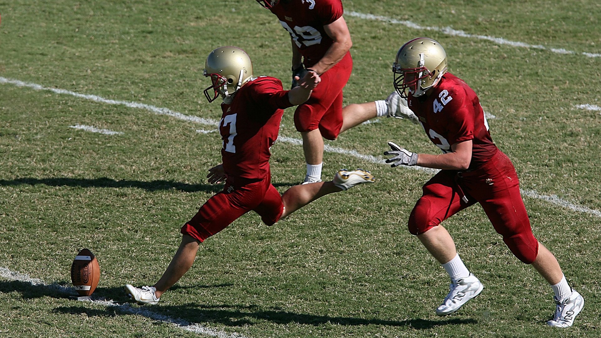 未来“足球王者”崭露头角：新星闪耀欧冠，2020足坛未来十大巨星