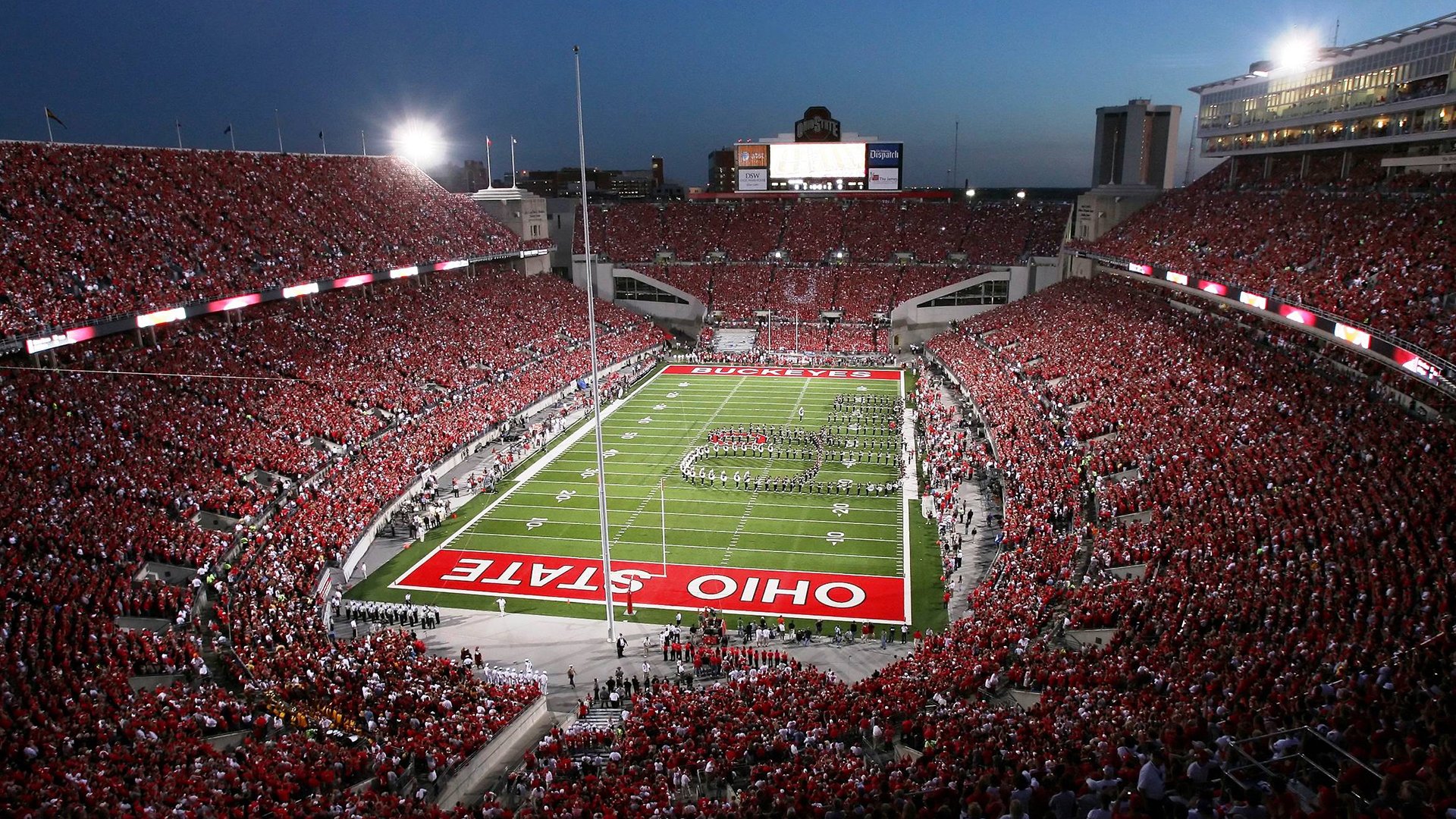 爱游戏中国官方登录入口网站-电竞产业人才流动频繁，行业竞争日益激烈，电竞人才缺口达50万!